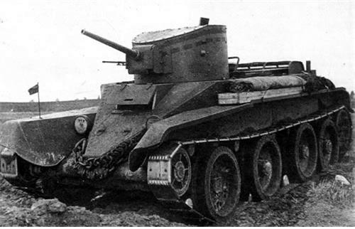 1932년에 등장한 BT-2 전차.