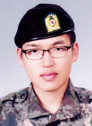 이경동 일병 
육군5공병여단