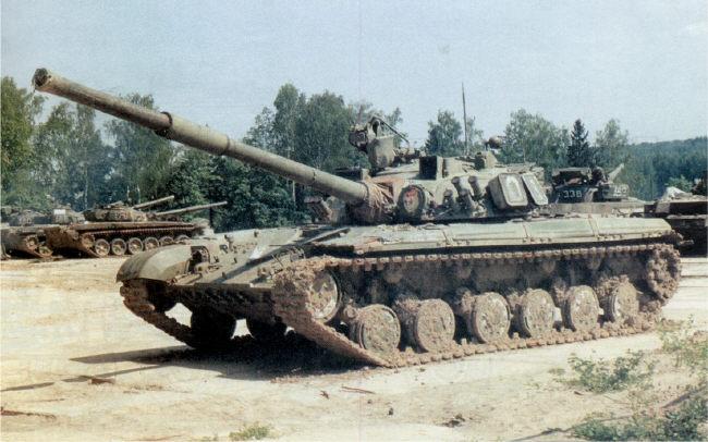 1963년부터 생산이 시작된 T-64는 자동장전장치, 복합장갑 개념을 도입하는 등 기존 전차와 다른 콘셉트를 여럿 채택했다. 사진은 T-64B전차. 
필자제공