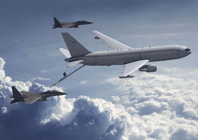 보잉의 B767-200ER을 기반으로 한 KC-46.