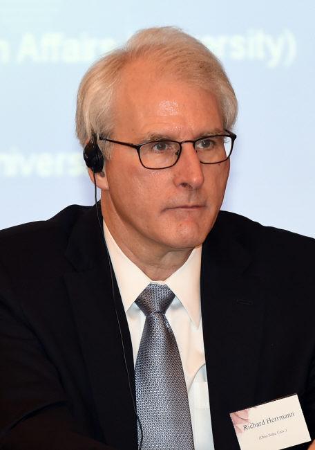 스콧 스나이더 
미국 외교위원회 연구원