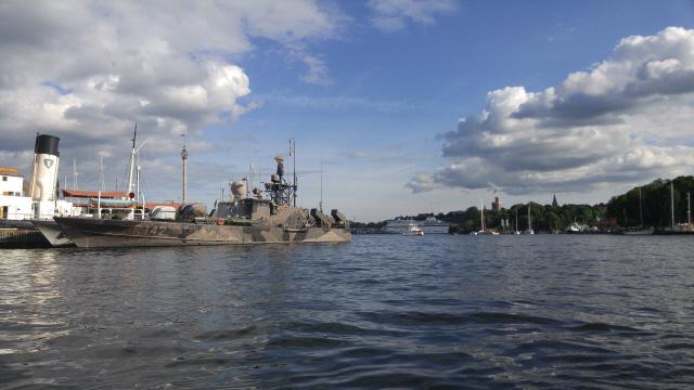 스톡홀름 유고르덴 섬의 ‘바사’함 박물관 옆 부두에 계류된 미사일 고속정. 스웨덴 해군이 12척의 스피카급 미사일 고속정을 퇴역시키면서 이 한 척을 민간에 양도해 박물관에 전시·활용하게 됐다.