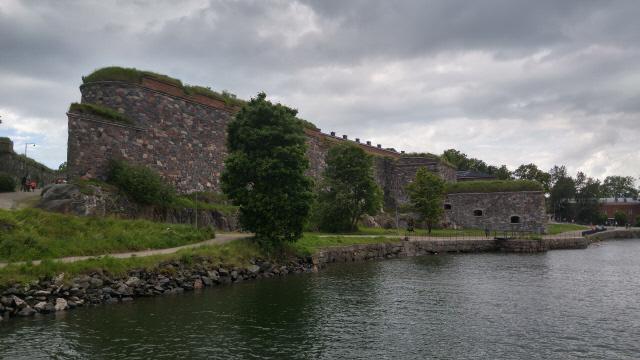 헬싱키 항구 입구에 있는 ‘수오멘린나’ 요새 전경. 1748년 스웨덴이 처음 건설했으나 1809년 러시아가 핀란드를 점령하면서 더욱 보강해 러시아 수도 상트페테르부르크 방어의 전초기지로 삼았다. 