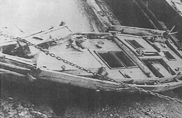 1959년 7월 19일 PCE-53 한산함이 옹도 근해에서 나포한 무장 간첩선.