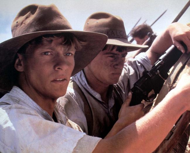  영화 ‘갈리폴리’는 1차 대전 중 가장 격렬했던 갈리폴리전투에 참전한 오스트레일리아 청년들 이야기다.  사진 출처=파라마운트 픽처스