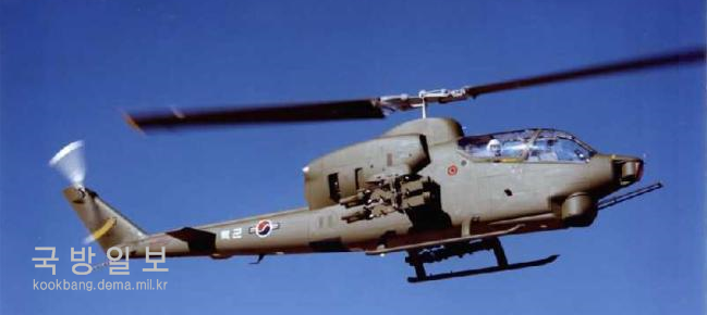 육군이 최초 도입한 AH-1J.