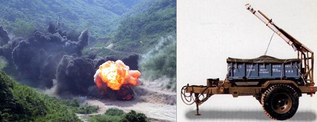 미클릭(오른쪽)은 선형폭약, 로켓, 트레일러 등으로 구성되어 있다. 왼쪽 사진은 선형폭약이 발사된 후 폭발한 장면이다. 국방일보DB.