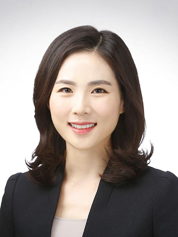 김 진 아  
한국국방연구원 연구위원 