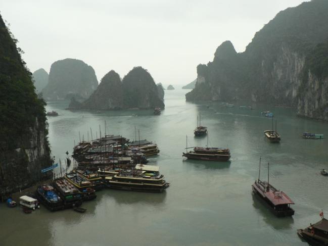 세계유산 가운데 한 곳인 베트남이 하룽베이. 출처 = 위키피디아