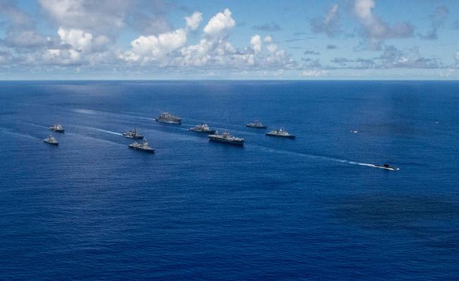 지난 5월 괌 해상에서 열린 퍼시픽 밴가드(Pacific Vanguard) 연합해상훈련에서 우리 해군이 미국, 일본, 호주 해군과 함께 기동훈련을 하고 있다.   해군 제공