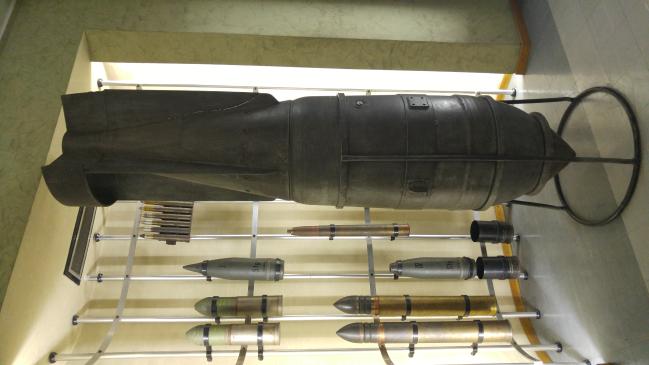 1941년 4월 독일 공군이 베오그라드폭격 당시 사용한 대형 폭탄. 세르비아 군사박물관에 전시돼 있다.