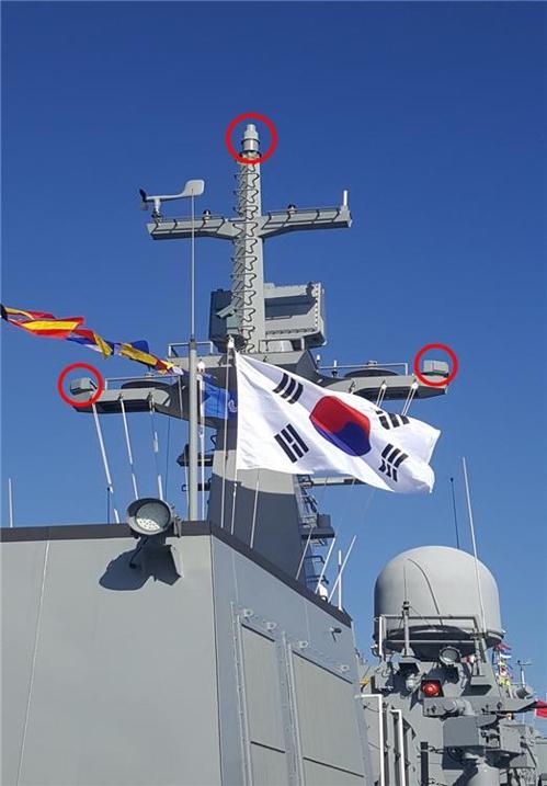 함정용 소형전자전장비-Ⅱ가 해군 함정에 탑재된 모습.   방사청 제공