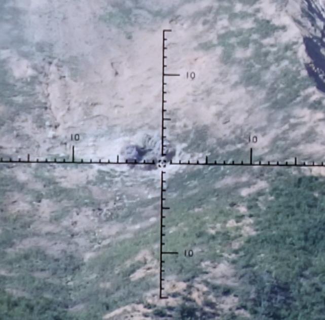 박격포-2의 포탄 명중 장면
