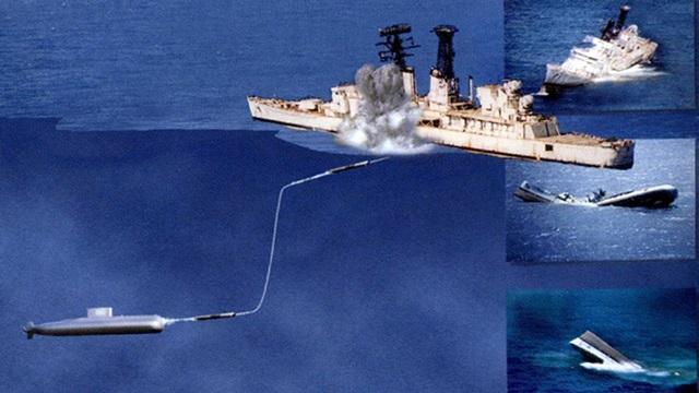 이천함이 퇴역 오클라호마시티함을 SUT어뢰로 침몰시키는 장면. 사진 = 해군본부