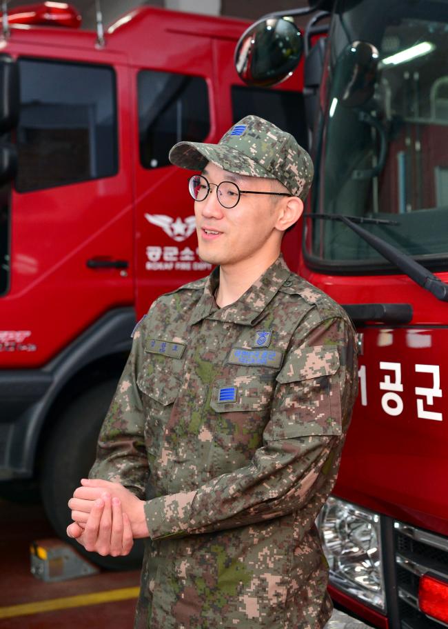 김완호 병장이 ‘나만의 군 생활 팁’에 대한 자신의 의견을 말하고 있다.
