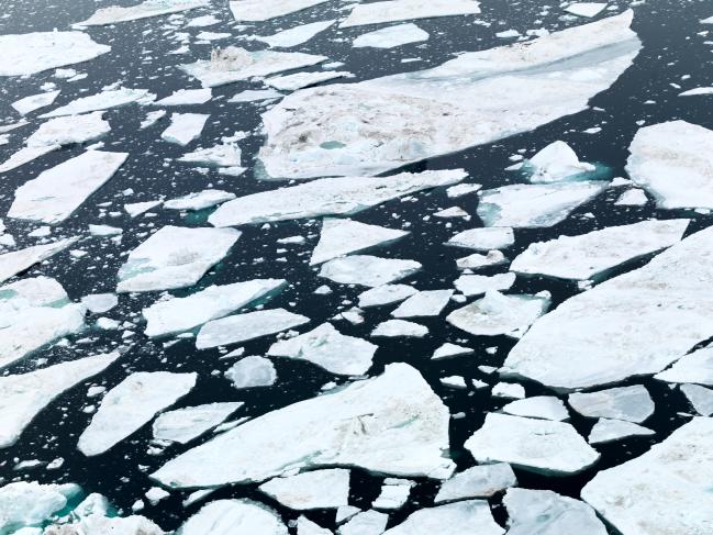 ‘지구온난화’로 북극의 빙하가 녹으면서 남북 항로 및 북극권 개발을 놓고 미·중 간에 또 하나의 전선이 형성될 조짐이 나타나고 있다. 사진은 기후 변화로 녹아버린 북극해의 빙하.    사진=게티이미지뱅크
