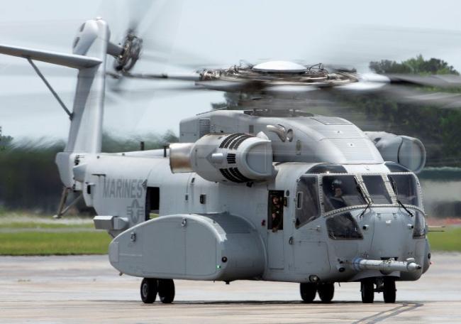 미 해병대가 최근 첫번째 해상 시험을 마친 CH-53K 킹 스탤리언 대형 수송헬기의 모습.  출처=janes.com