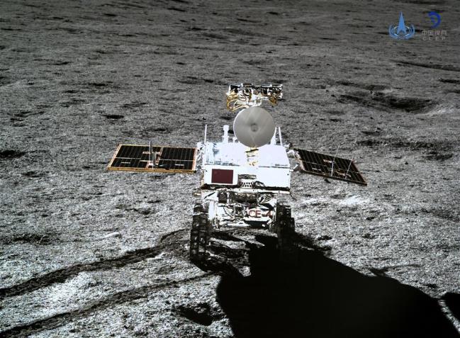 달 뒷면 착륙에 성공한 중국의 달 탐사선 창어 4호의 모습. 사진 = 신화통신
