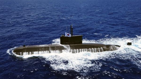 2002년 림팩훈련에 참가해 대한민국 해군 최초로 하푼 잠대함 미사일을 발사해 타깃인 미국의 퇴역 구축함을 명중시킨 1200톤급 잠수함 나대용함. 사진 = 미 해군 웹사이트 