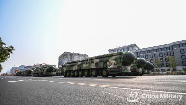 2019년 중국 건국 70주년 국경절 열병식에서 최초 공개된 신형 대륙간탄도미사일(ICBM) 둥펑(東風·DF)-41. 사진 = 중국 국방부 홈페이지
