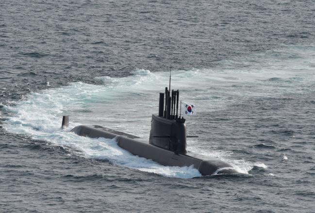 3000톤급 잠수함 도산안창호함이 항해하는 모습.  해군 제공