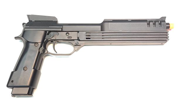 일본 KSC에서 발매한 로보캅의 주 무장 AUTO 9 가스블로우백 모형 총기. 실제 소품은 베레타 M93R 기관권총을 기반으로 개조했다.