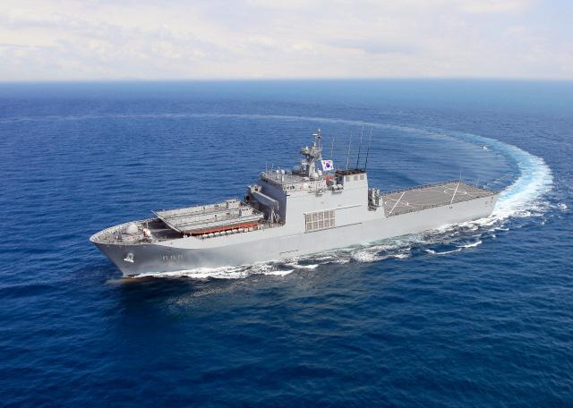 2일 해군에 인도된 차기상륙함(LST-Ⅱ) 3번함 일출봉함. 방사청 제공