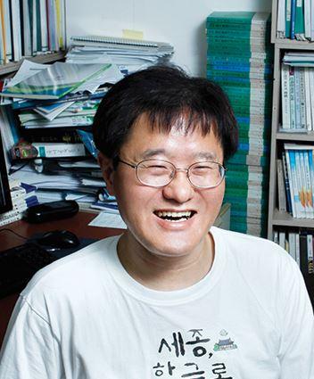 김 슬 옹 세종학교육원 원장·『웃는 한글』 저자