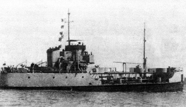 한국 해군 최초의 유류지원함인 YO-1 구룡함. 사진=해군본부 제공