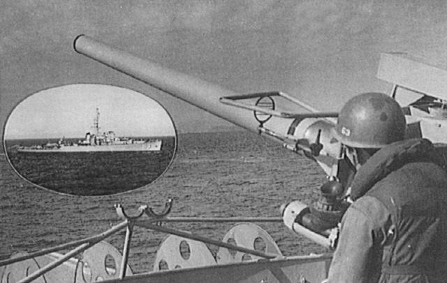 해상 봉쇄 작전을 펼치고 있는 대동강함.