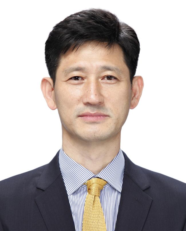 최 영 진 중앙대 교수