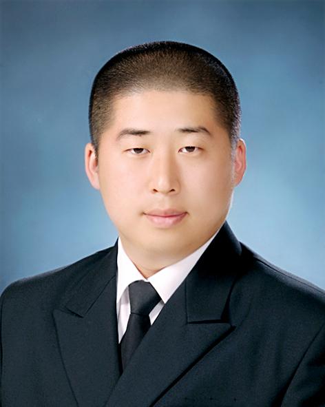 이경일 해군3함대 군종실장·소령·법사 