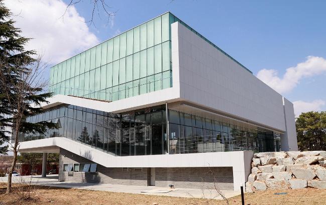 26일 육군부사관학교에 신축된 학록도서관 전경.  부대 제공 