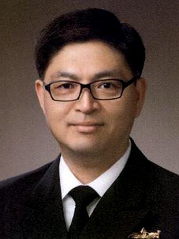 박강수 합동군사대학교 무기체계교관·해군중령 