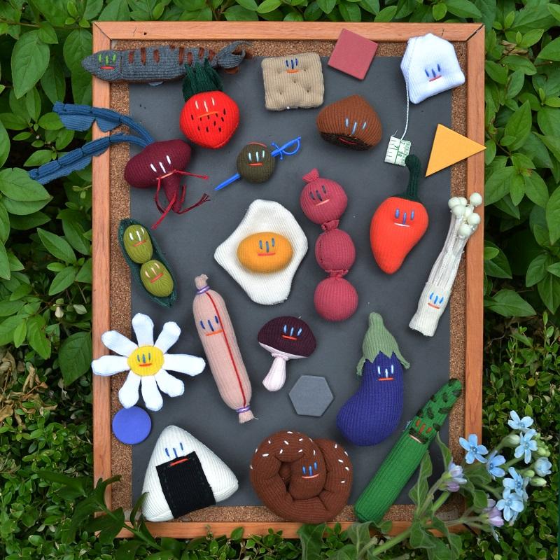 생활관에서 만날 수 있는 ‘브로보이’의 패브릭 피규어. 