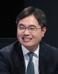 이남우
