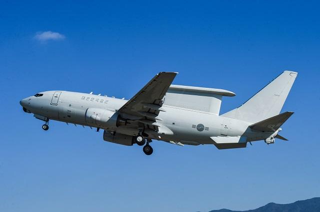공군의 항공통제기 E-737 피스아이. 사진 = 공군