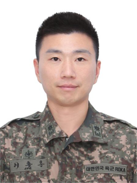 이 충 훈 국방통합데이터센터 1센터·육군소령