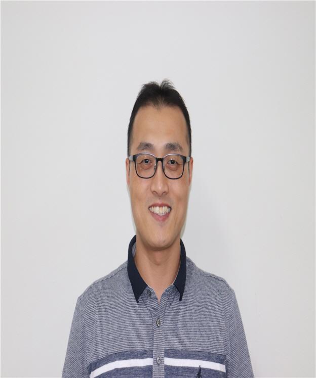 배 국 현 
육군1군수지원사령부· 군무실무관 