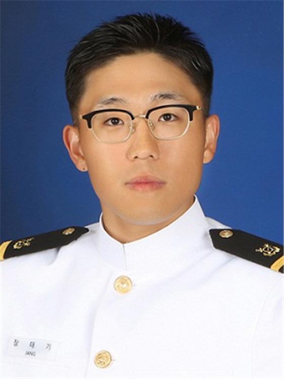 장태기 해군전평단 함정기술처·중위