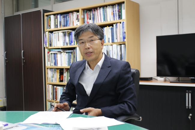 국방부 군사편찬연구소 조성훈 소장이 지난 4일 국방일보와 인터뷰를 진행하고 있다. 군사편찬연구소는 최근 국제군사사학회 2022년 학술대회의 한국 유치를 승인 받았다.