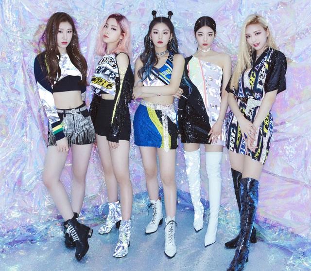 미국 투어를 시작한 걸그룹 ITZY(있지). 왼쪽부터 채령, 류진, 예지, 리아, 유나. 사진=JYP엔터테인먼트