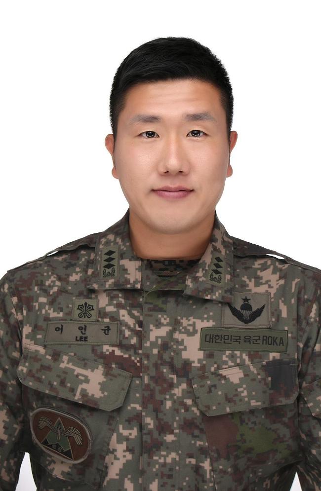 이 인 균 육군203특공여단 1대대·대위