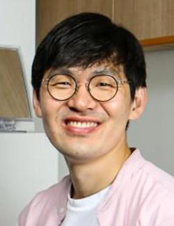 장 창 현 
정신건강의학과 전문의