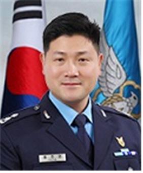 홍주영 공군사관학교 항공우주연구소·중령