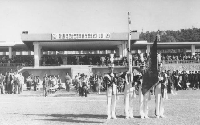 1979년 10월 7일 공군사관학교에서 개최한 제1회 공군참모총장배 모형항공기대회. 현재는 ‘스페이스챌린지대회’라는 이름으로 매년 진행되고 있다.