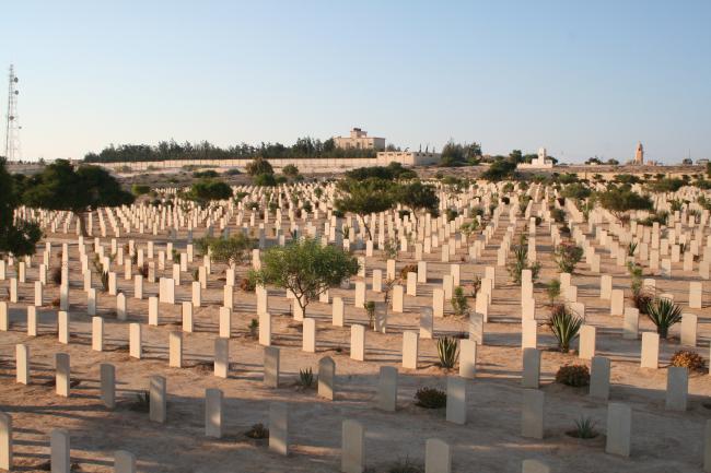 엘 알라메인 전쟁 묘지 전경.크게 영연방 묘지와 독일·이탈리아 묘지로 나뉘어 있다.  사진=www.travelishtours.com