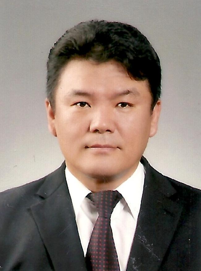 이  승  희
해군2군수전대·군무사무관