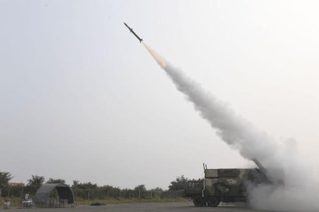 인도 방위연구소(DRDO)가 최근 신형 미사일인 아카시(Akash)-NG(New Generation)의 시험 발사를 성공적으로 마쳤다.  출처=Jane’s Defence Weekly