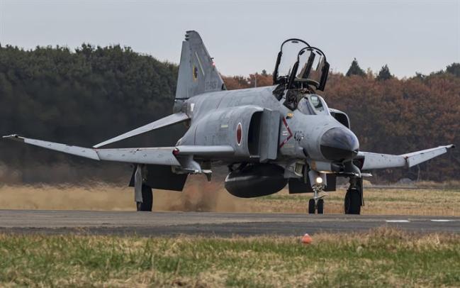 최근 완전히 퇴역한 일본 항공자위대의 F-4EJ 전투기.  출처=janes.com